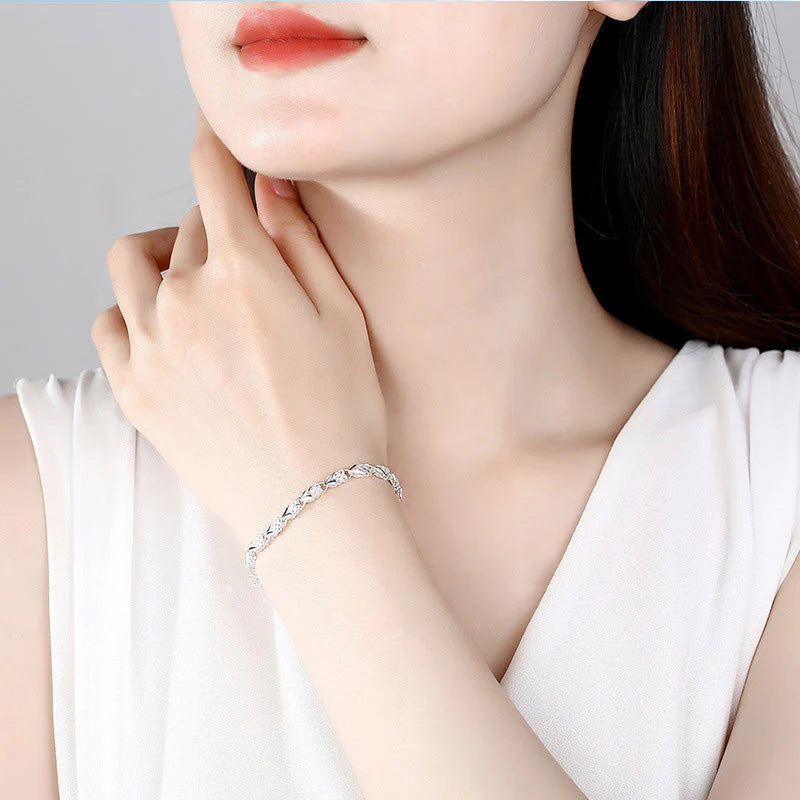 🔥Kúp 1 získaj 1 zadarmo🔥Elegantný náramok s lesklou ďatelinou