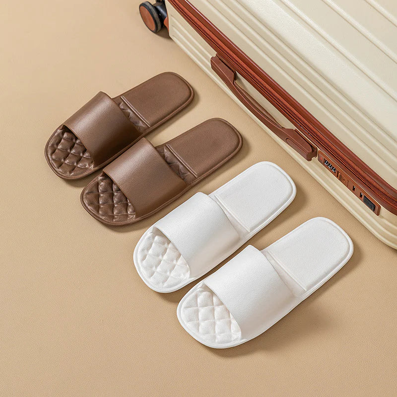 【✨ Pohodlné na nosenie, rýchlo schnú a dajú sa ľahko zložiť do batožiny;】Skladacie, protišmykové jednorazové sprchové papuče