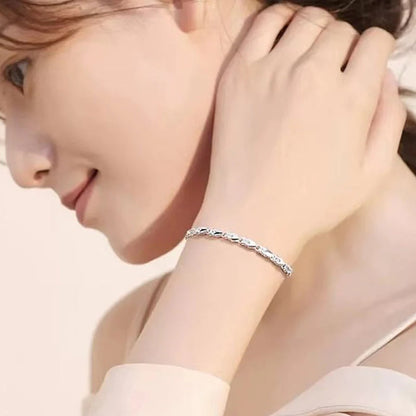 🔥Kúp 1 získaj 1 zadarmo🔥Elegantný náramok s lesklou ďatelinou